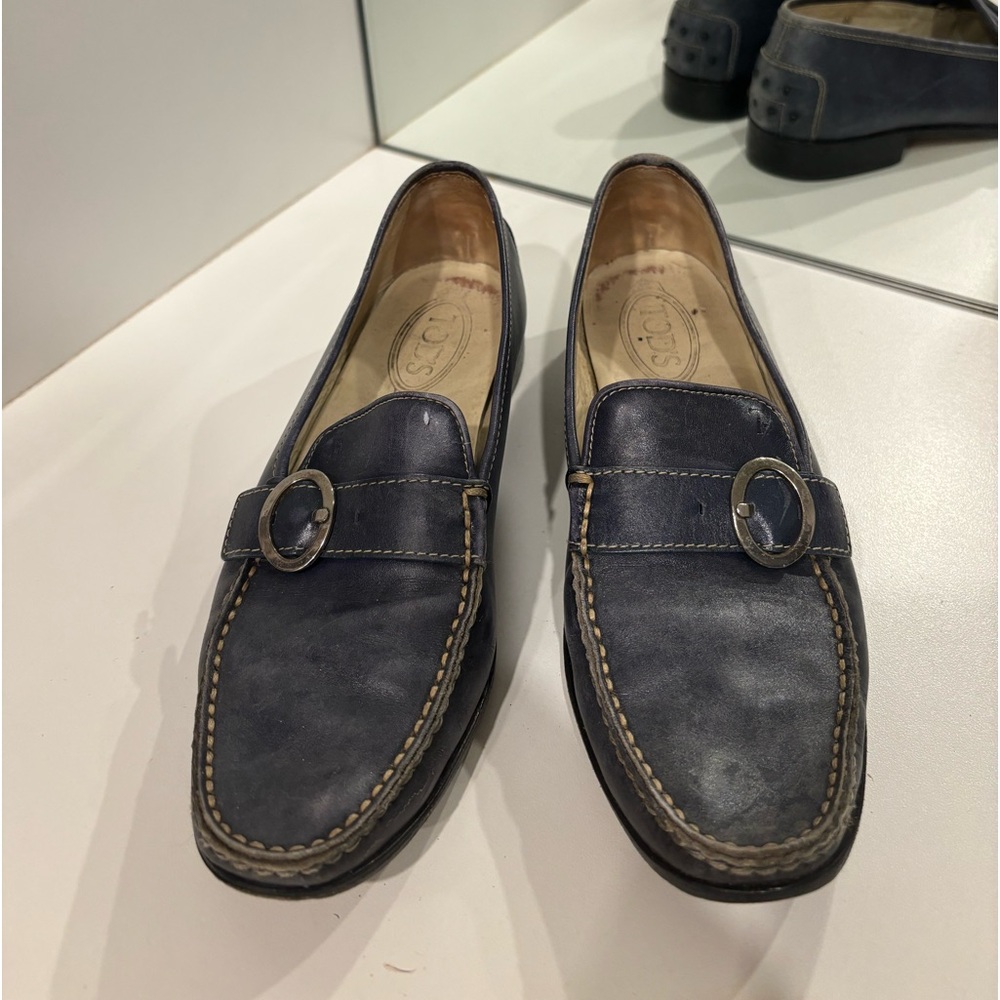 Tod’s navy blue loafer/driving shoe
